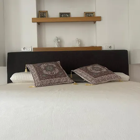 The Crown Luxury Apartment