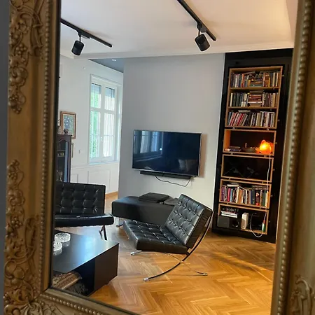 Apartment The Crown Luxury Belgrade